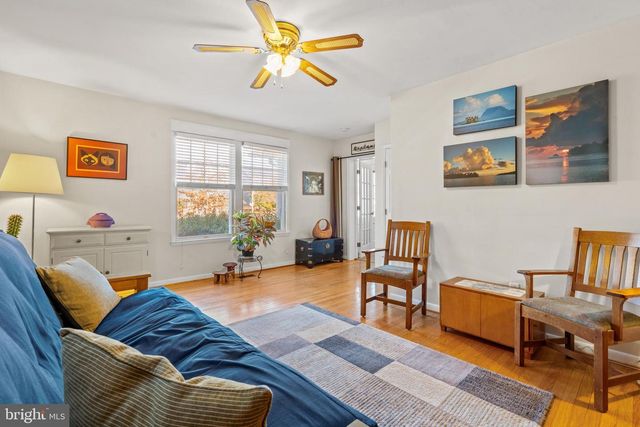 5612 OAK PL, Bethesda, MD 20817