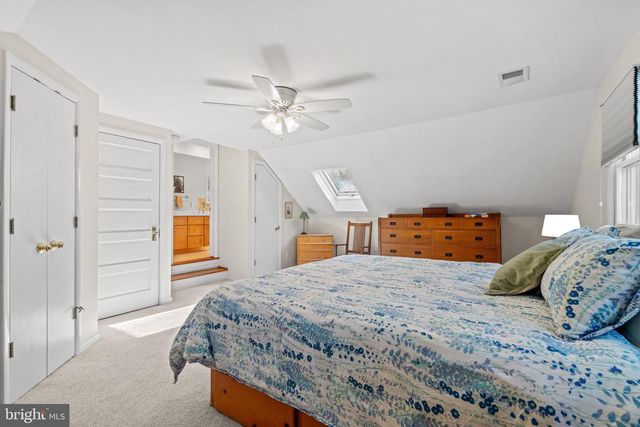 5612 OAK PL, Bethesda, MD 20817