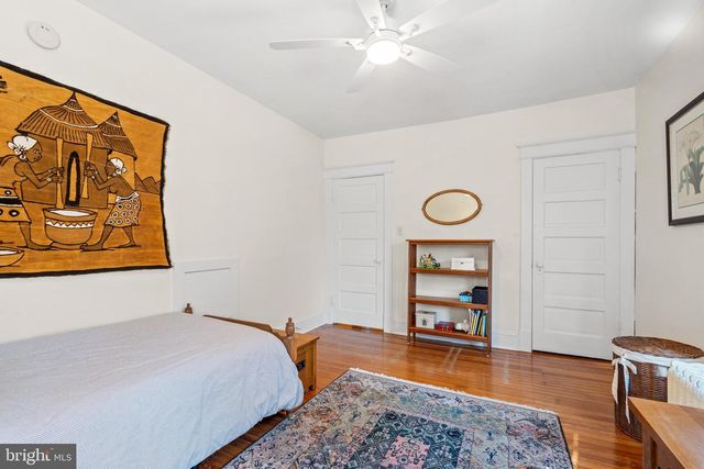 5612 OAK PL, Bethesda, MD 20817