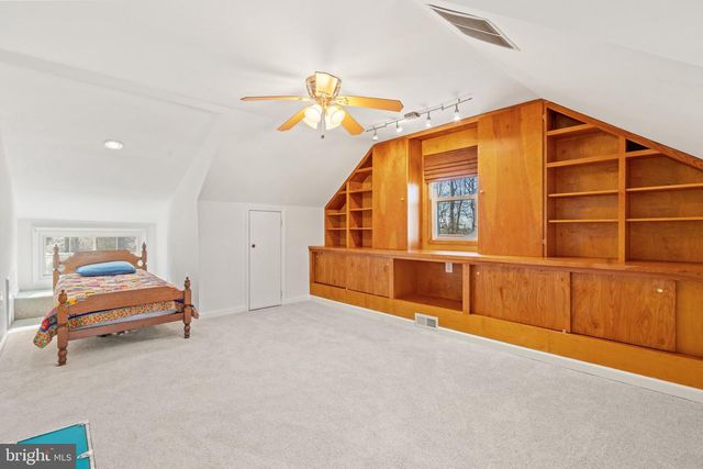 5612 OAK PL, Bethesda, MD 20817