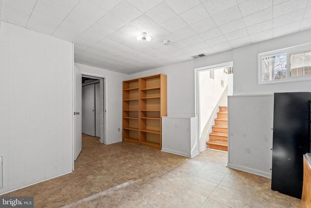 5612 OAK PL, Bethesda, MD 20817