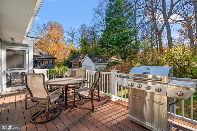 5612 OAK PL, Bethesda, MD 20817