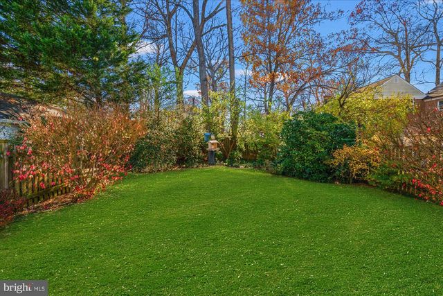 5612 OAK PL, Bethesda, MD 20817