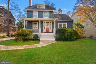 5612 OAK PL, Bethesda, MD 20817