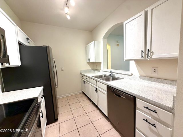 10550 BAYMEADOWS Road 517, Jacksonville, FL 32256