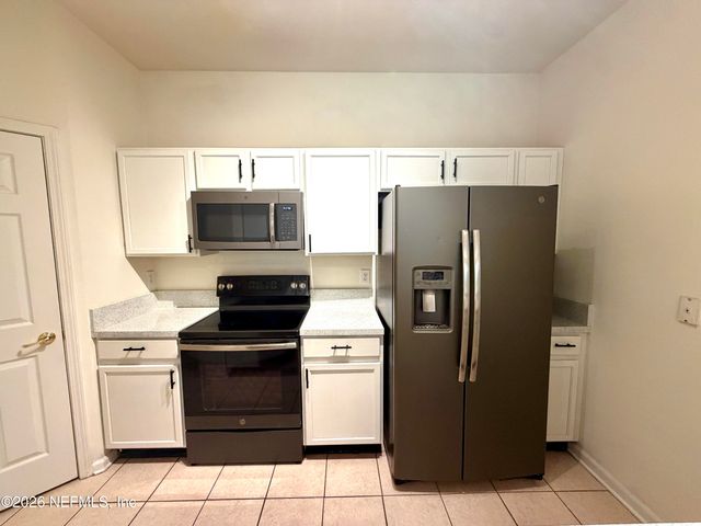 10550 BAYMEADOWS Road 517, Jacksonville, FL 32256