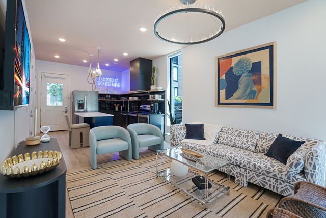 1010 18th Avenue, S C, Nashville, TN 37212