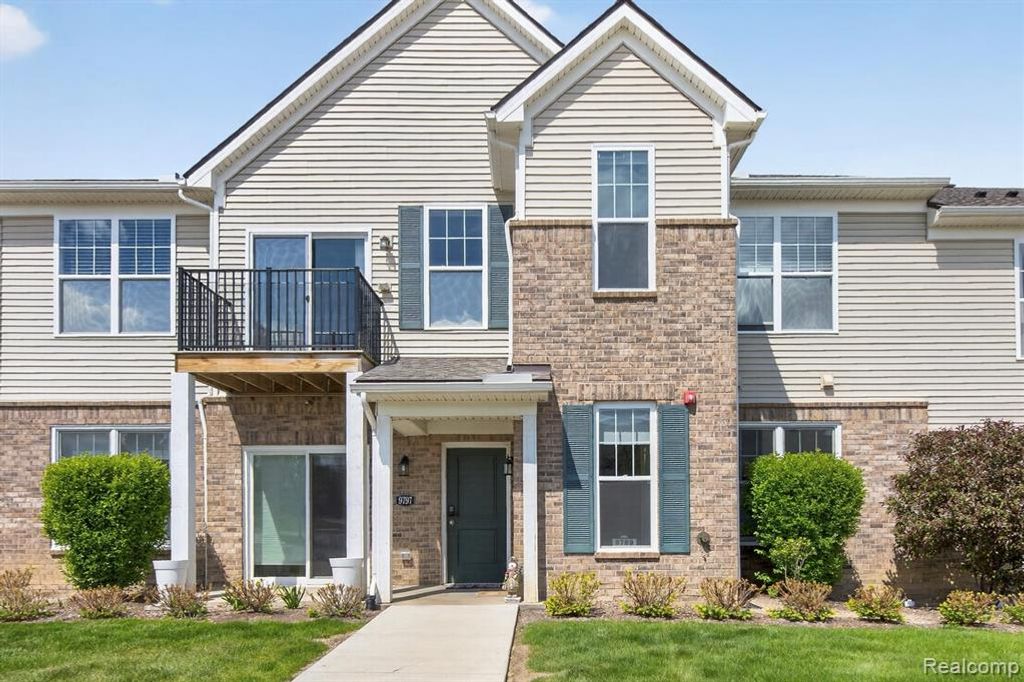 9789 Ridge Run Street, Howell, MI 48855