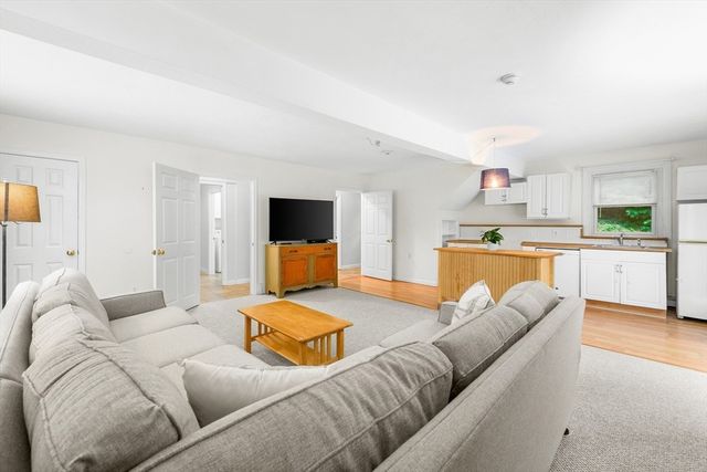 24 Faunce Mountain Rd, Sandwich, MA 02563