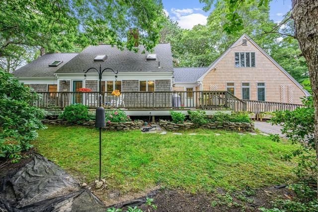 24 Faunce Mountain Rd, Sandwich, MA 02563