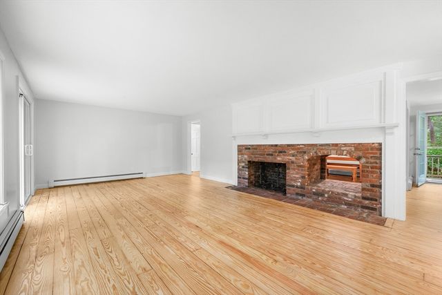 24 Faunce Mountain Rd, Sandwich, MA 02563