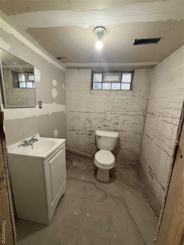 2500 Atkinson Street, Detroit, MI 48206