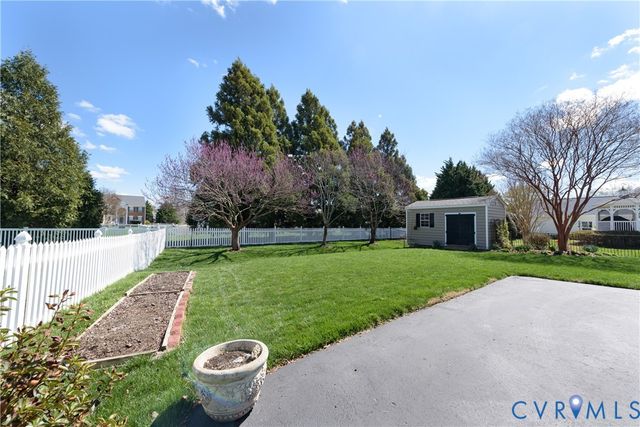 8766 Roberta Rd, Hanover, VA 23116