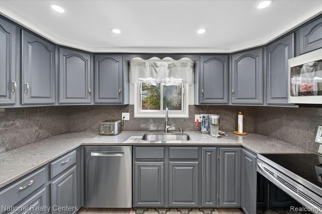 35037 Ellen Court, Livonia, MI 48154