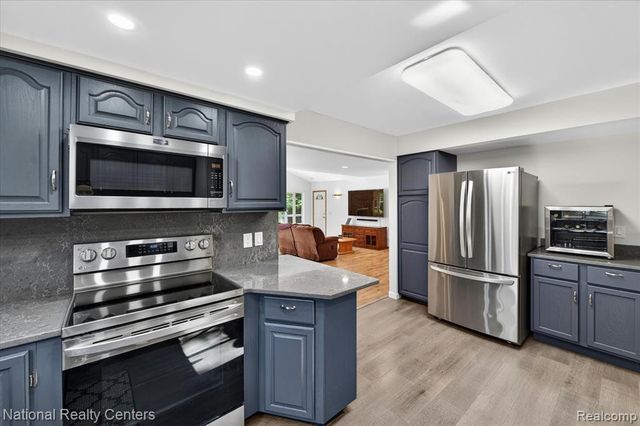35037 Ellen Court, Livonia, MI 48154