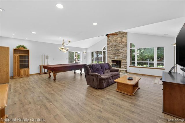 35037 Ellen Court, Livonia, MI 48154