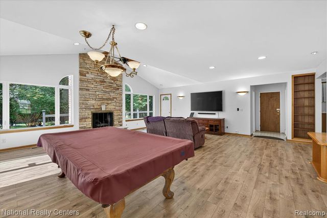 35037 Ellen Court, Livonia, MI 48154