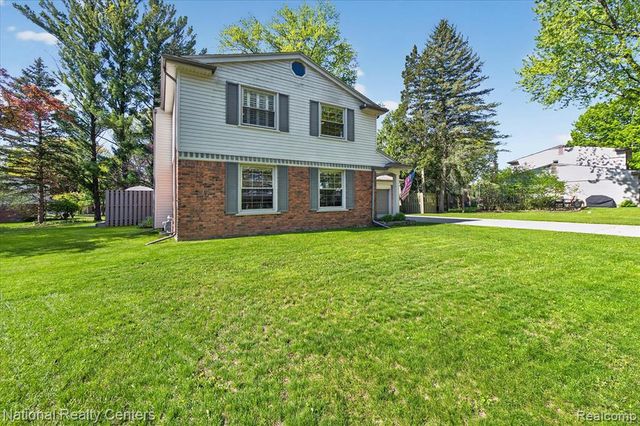 35037 Ellen Court, Livonia, MI 48154