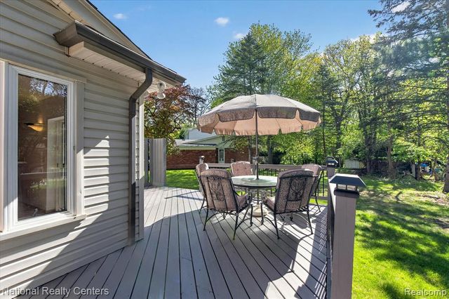 35037 Ellen Court, Livonia, MI 48154