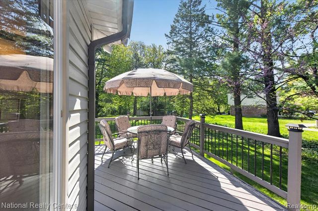 35037 Ellen Court, Livonia, MI 48154