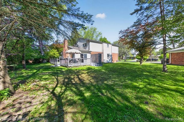 35037 Ellen Court, Livonia, MI 48154