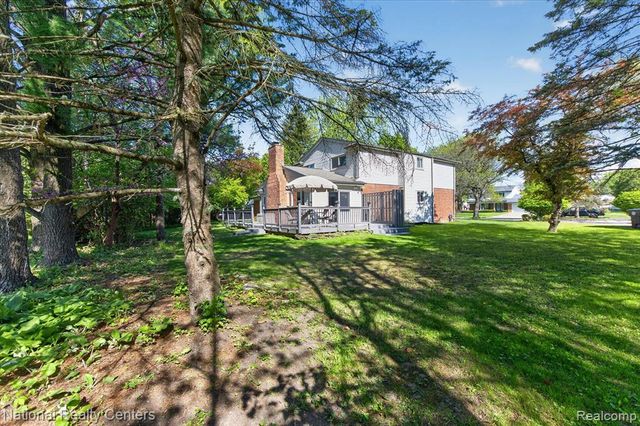 35037 Ellen Court, Livonia, MI 48154