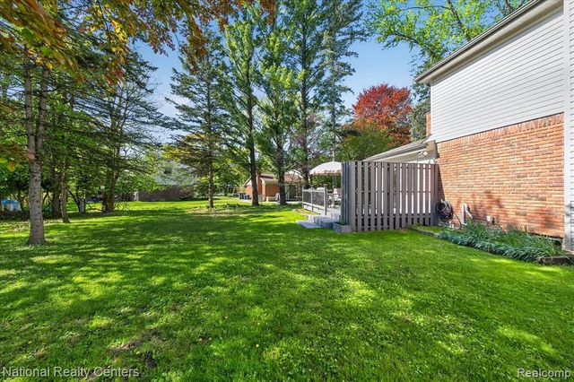 35037 Ellen Court, Livonia, MI 48154
