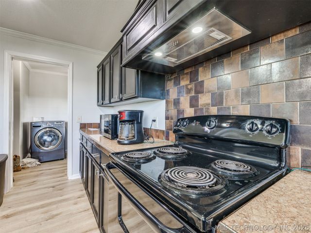 48 Ridgeview Drive, Sand Springs, OK 74063
