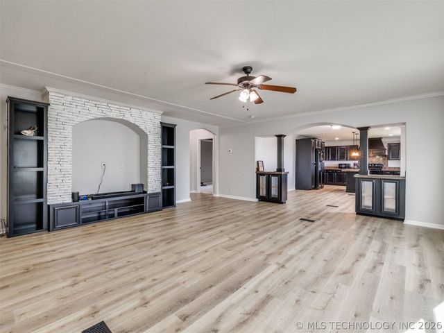 48 Ridgeview Drive, Sand Springs, OK 74063