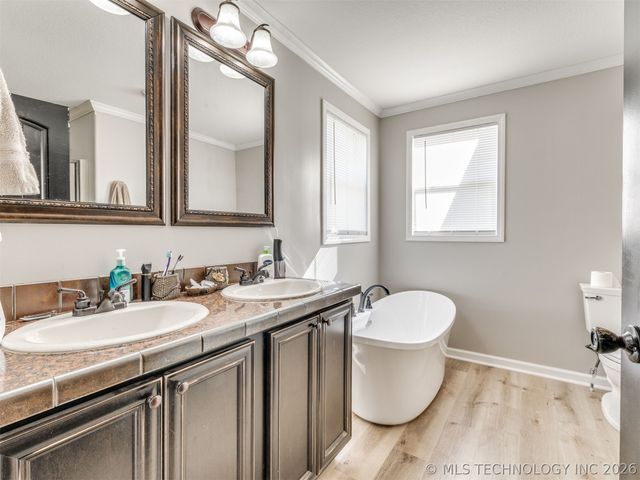 48 Ridgeview Drive, Sand Springs, OK 74063