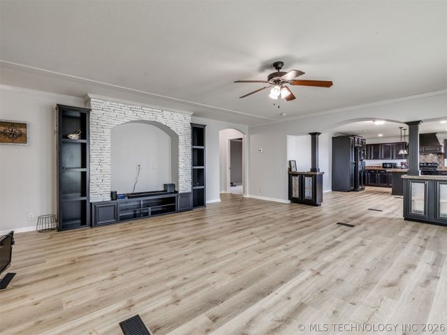 48 Ridgeview Drive, Sand Springs, OK 74063