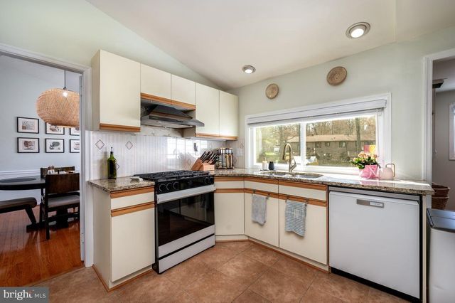 105 SAINT ANDREWS DR E, Fort Washington, MD 20744