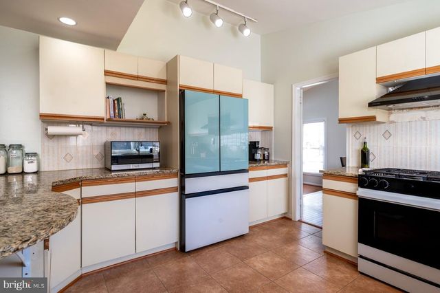 105 SAINT ANDREWS DR E, Fort Washington, MD 20744