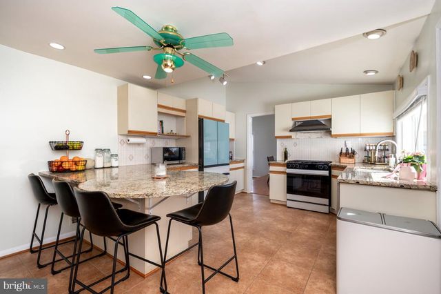 105 SAINT ANDREWS DR E, Fort Washington, MD 20744