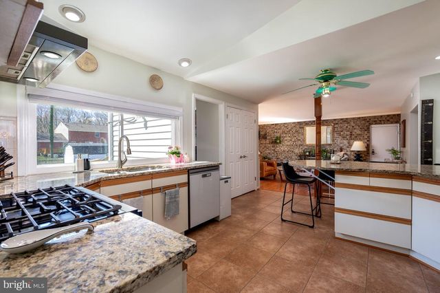 105 SAINT ANDREWS DR E, Fort Washington, MD 20744