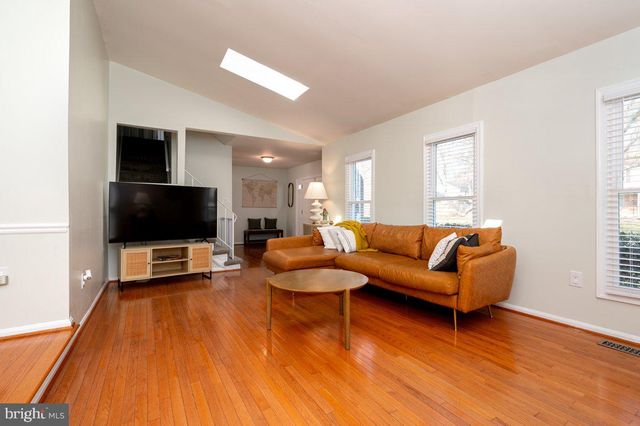 105 SAINT ANDREWS DR E, Fort Washington, MD 20744