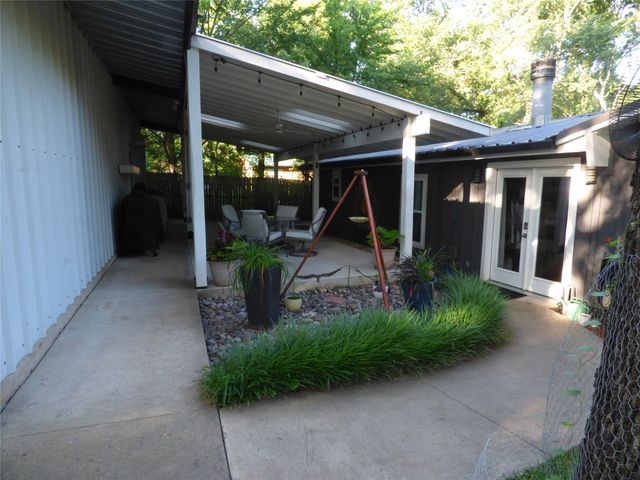 80 Louisiana Avenue, Pottsboro, TX 75076