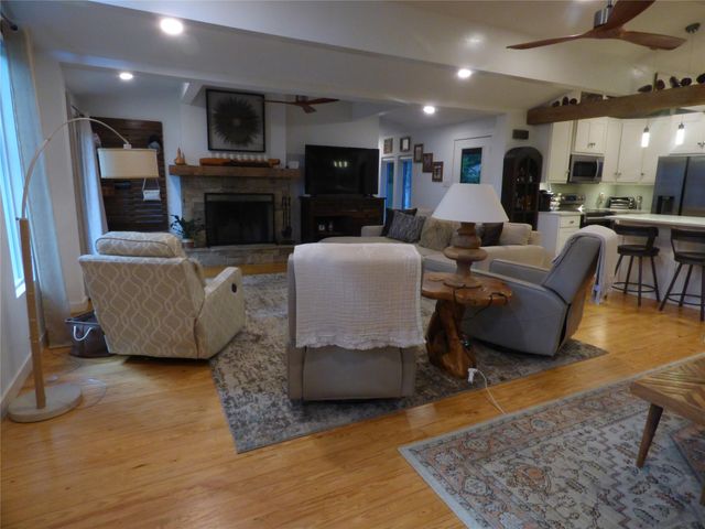 80 Louisiana Avenue, Pottsboro, TX 75076