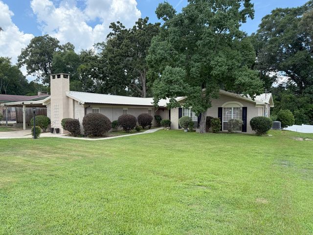 26 Goff Street, Daleville, AL 36322