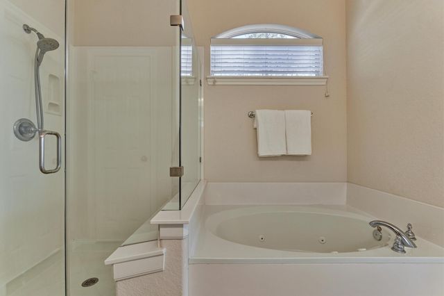 3 Julienne Trace, The Woodlands, TX 77381