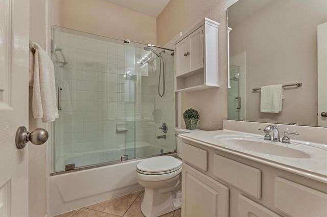 3 Julienne Trace, The Woodlands, TX 77381