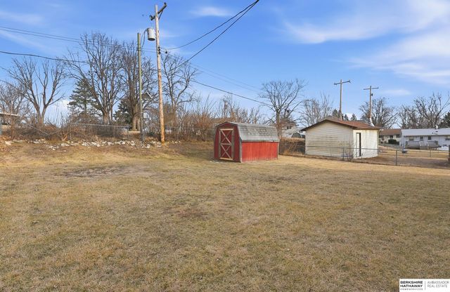 7211 Park Crest Drive, La Vista, NE 68128