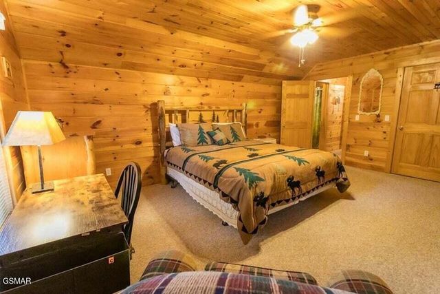 3390 Robeson Road, Sevierville, TN 37862