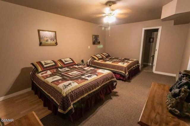 3390 Robeson Road, Sevierville, TN 37862