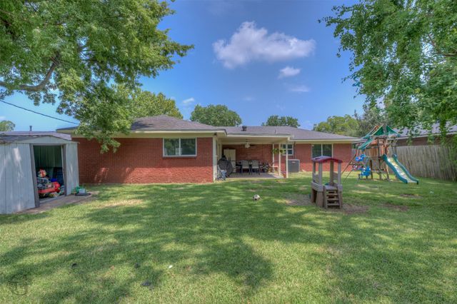 2612 Douglas Drive, Bossier City, LA 71111