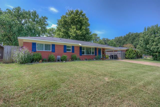 2612 Douglas Drive, Bossier City, LA 71111