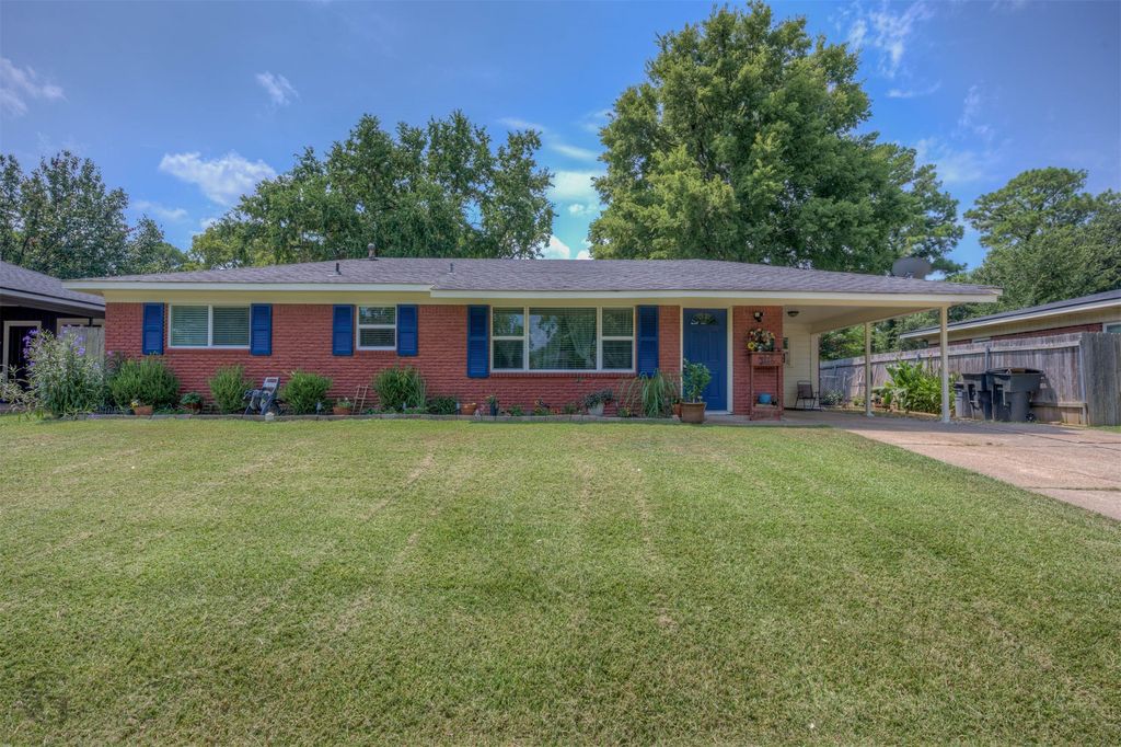 2612 Douglas Drive, Bossier City, LA 71111