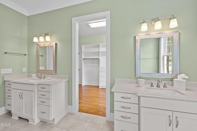 1905 Green Oaks Parkway, Holly Springs, NC 27540