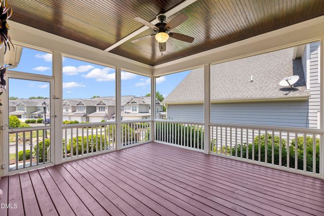 1905 Green Oaks Parkway, Holly Springs, NC 27540