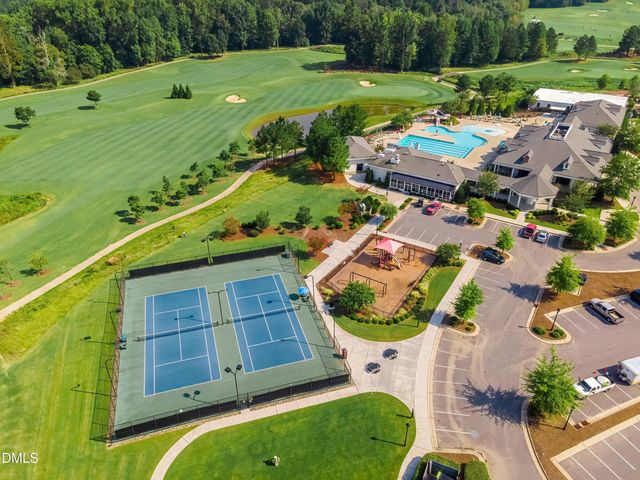 1905 Green Oaks Parkway, Holly Springs, NC 27540